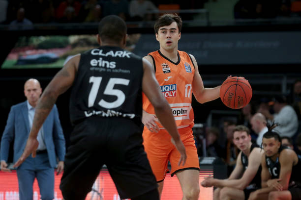 一个显而易 一个显而易