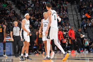 赛大获全胜 赛大获全胜